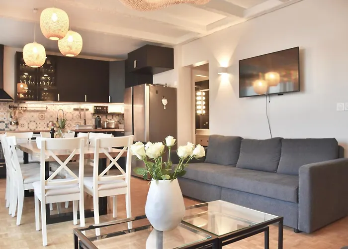 Апартаменты Parisnicostay - Cosy 4 Bedrooms Flat Seine River