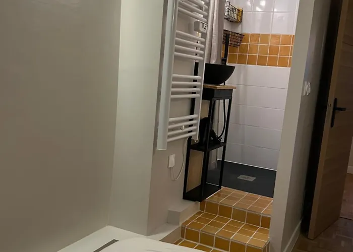 Апартаменты Parisnicostay - Cosy 4 Bedrooms Flat Seine River *