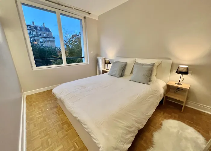 Parisnicostay - Cosy 4 Bedrooms Flat Seine River * Париж
