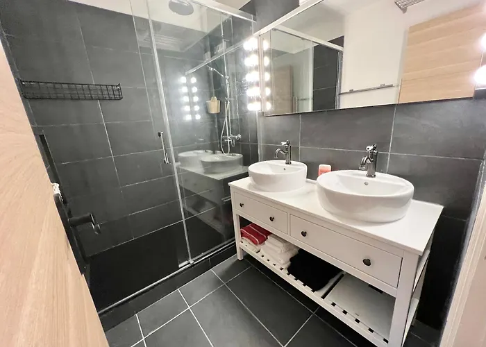 Parisnicostay - Cosy 4 Bedrooms Flat Seine River *