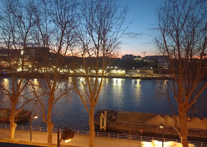 Апартаменты Parisnicostay - Cosy 4 Bedrooms Flat Seine River Париж