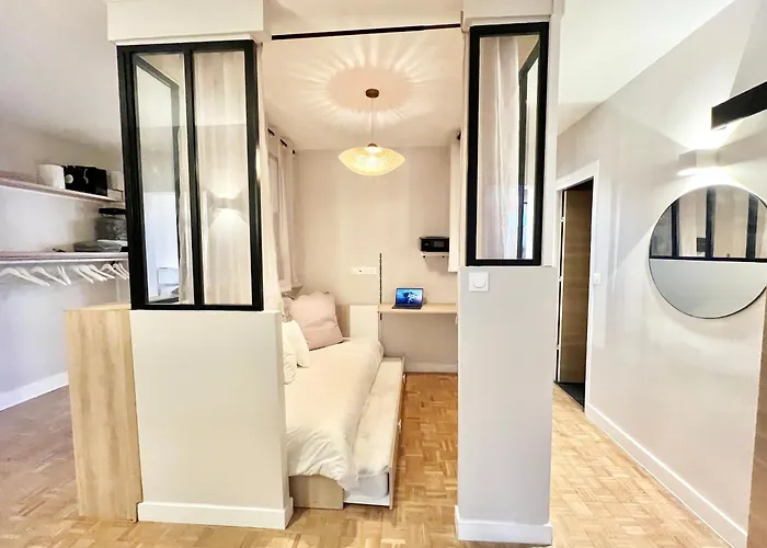 Parisnicostay - Cosy 4 Bedrooms Flat Seine River * Париж